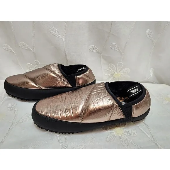 P448 WOMENS 40 SZ 9 GOLD SLIP ON LABY SNEAKER SLIPPER CHEETAH SHIMMER COMFY CUTE