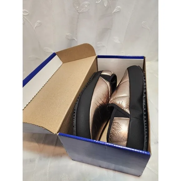 P448 WOMENS 40 SZ 9 GOLD SLIP ON LABY SNEAKER SLIPPER CHEETAH SHIMMER COMFY CUTE