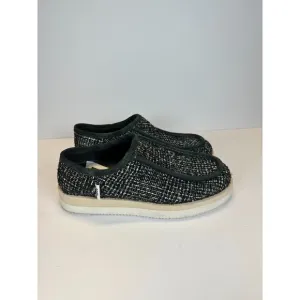P448 Women’s Bubble Shaka Size 8.5 Black Gray Slip On Shoes Vibram Soles EUC