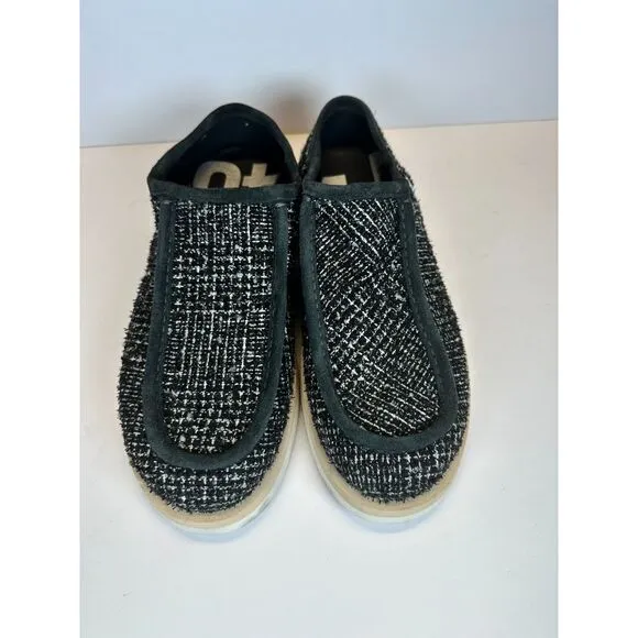 P448 Women’s Bubble Shaka Size 8.5 Black Gray Slip On Shoes Vibram Soles EUC