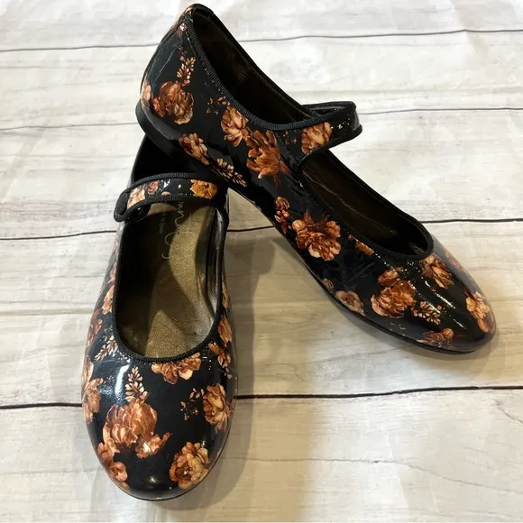 Papanatas Terra Floral Patent Mary Jane