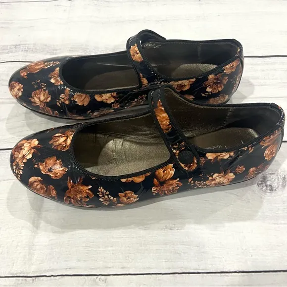 Papanatas Terra Floral Patent Mary Jane