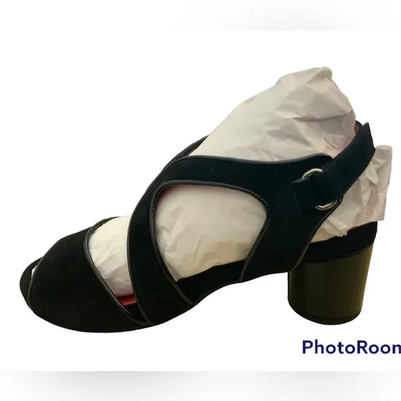 Pas De Rouge “Chanta” Black Suede with patent piping