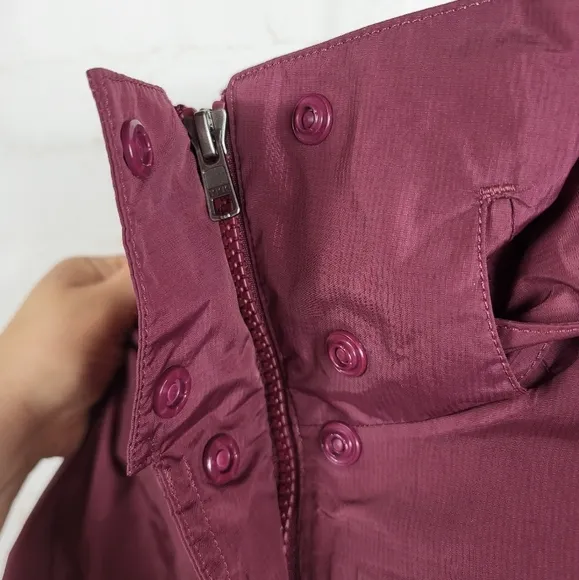 Patagonia Hooded Torrentshell City Lightweight Waterproof Coat in Burgundy XS