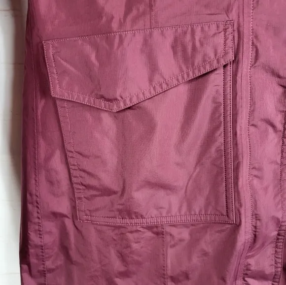Patagonia Hooded Torrentshell City Lightweight Waterproof Coat in Burgundy XS