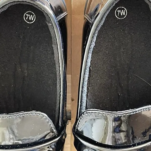 Penny Loafers Shoes Black Women's Size 7 W Vegas Leather comfort cushion Glossy