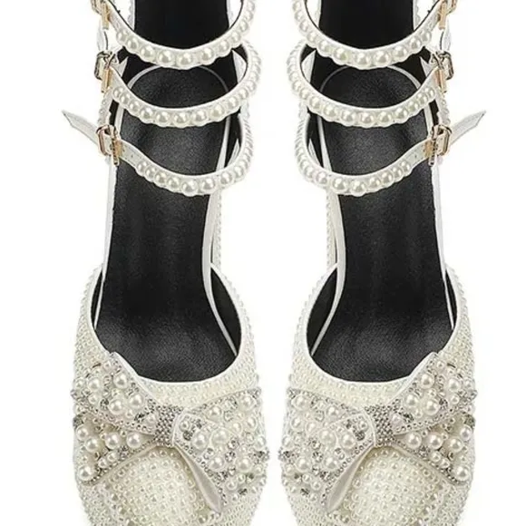 Pointed Toe Chunky Heels Ankle Buckle Elegant Pearl-Embellished Platform Heels