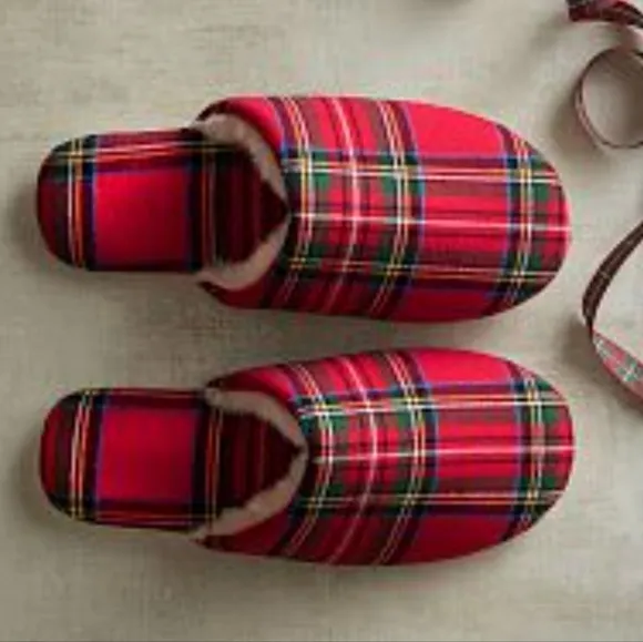 Pottery Barn Stewart Tartan Plaid Yarn Dye Flannel Slippers Christmas NWT