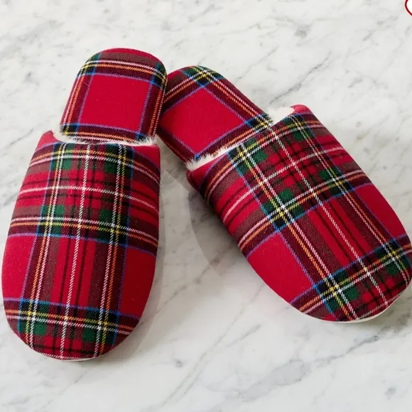 Pottery Barn Stewart Tartan Plaid Yarn Dye Flannel Slippers Christmas NWT