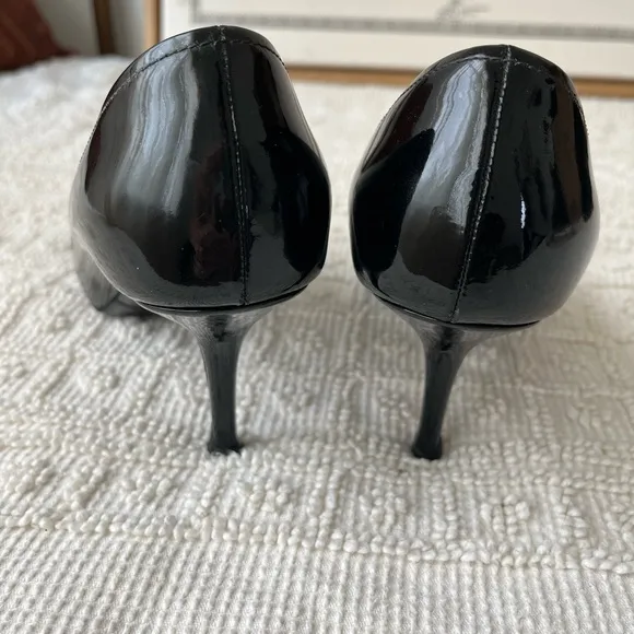 Prada Black Patent Leather Heels with Bow Detail size 39