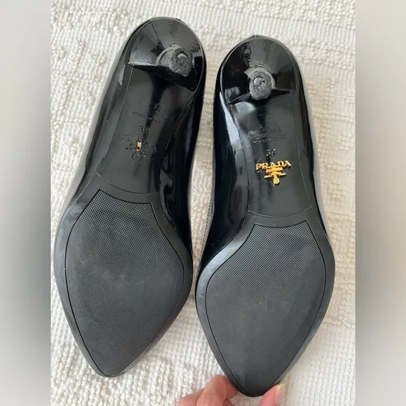 Prada Black Patent Leather Heels with Bow Detail size 39