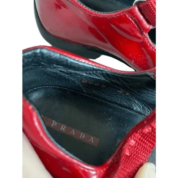 PRADA Girls 13 (31) Patent Leather Mary Jane Shoes AS IS