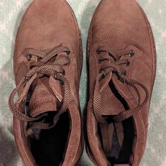 Propet Mens Village Walker light brown wide boots size 9 4E