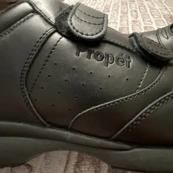 Propet Wide Black Leather Walking Shoes Life Walker Orthopedic No Tie 13 3E Wide