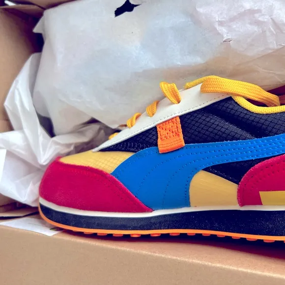 PUMA ‘Big Kids' Future Rider Candy Bar Sneakers Size 3C **NEW WITH BOX**🔥