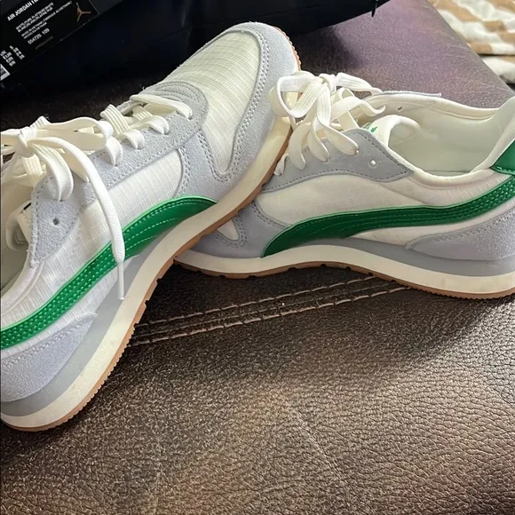 Puma White and Green Sneakers
