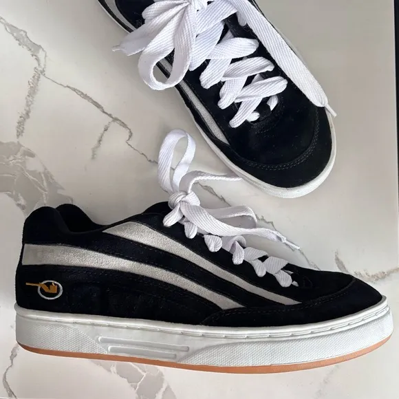 Rare 1998 Vans | Vintage Retro Y2K Black Chunky Swizzle Skater Streetwear Shoes
