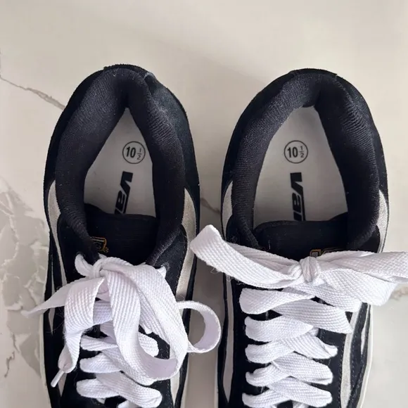 Rare 1998 Vans | Vintage Retro Y2K Black Chunky Swizzle Skater Streetwear Shoes