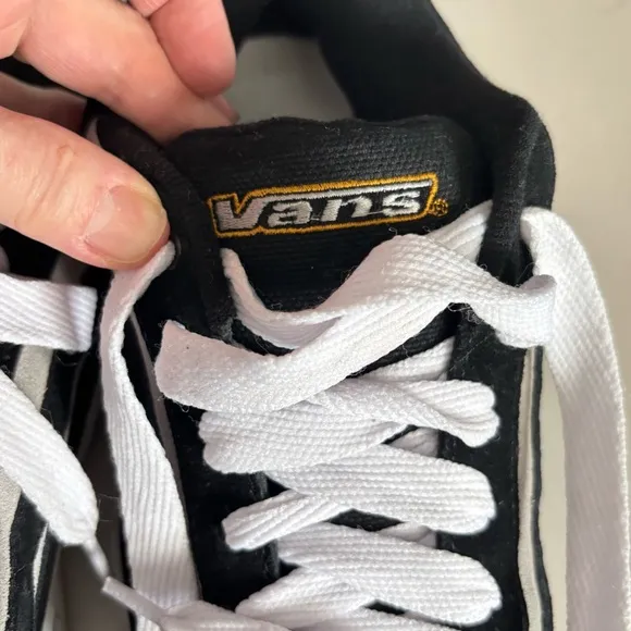 Rare 1998 Vans | Vintage Retro Y2K Black Chunky Swizzle Skater Streetwear Shoes