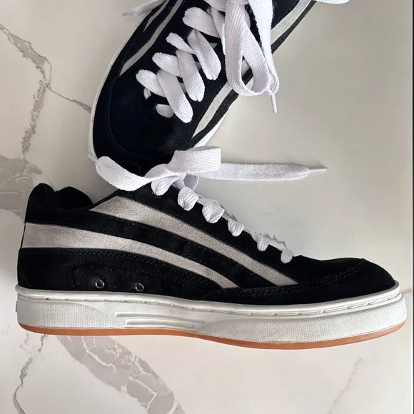 Rare 1998 Vans | Vintage Retro Y2K Black Chunky Swizzle Skater Streetwear Shoes