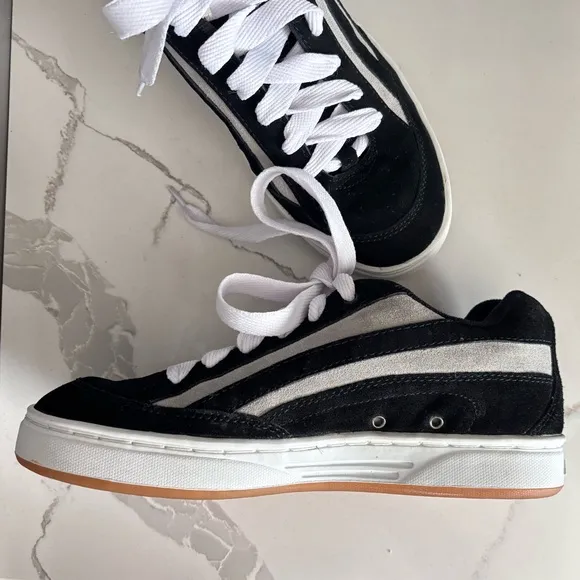 Rare 1998 Vans | Vintage Retro Y2K Black Chunky Swizzle Skater Streetwear Shoes
