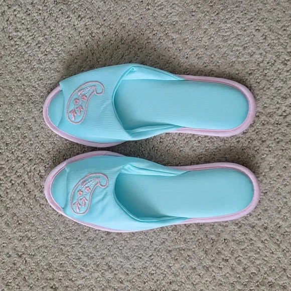RARE Vintage Nightgown Robe Slippers Set Excellent Condition NOS