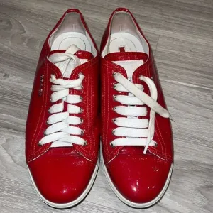 RED PATENT LEATHER PRADA TENNIS SHOES