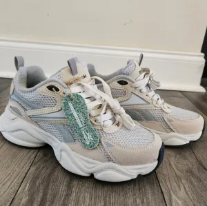 Reebok Men's Cream and Gray Chunky Sneakers