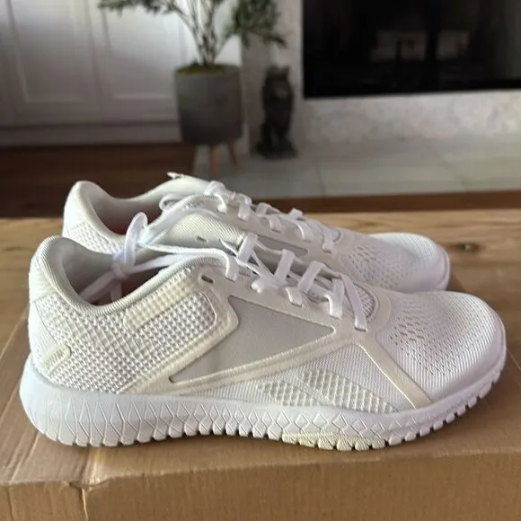 Reebok women's Flexagon Force 2.0 Cross Trainer white size 7.5 NEW in box
