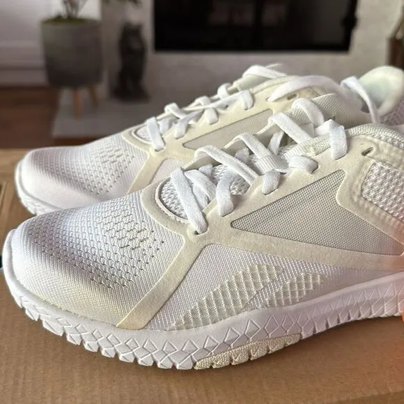 Reebok women's Flexagon Force 2.0 Cross Trainer white size 7.5 NEW in box
