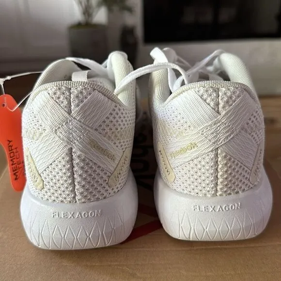 Reebok women's Flexagon Force 2.0 Cross Trainer white size 7.5 NEW in box