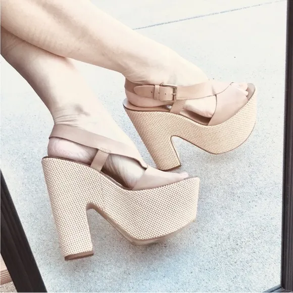 REPORT chunky PLATFORM heels mega sandals leather extreme women’s 10 Strappy tan