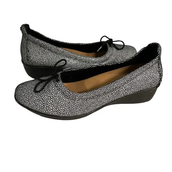 REVERE Australian High Quality Leather Ballet Demi Wedge Shoe  Size 11  NWOT