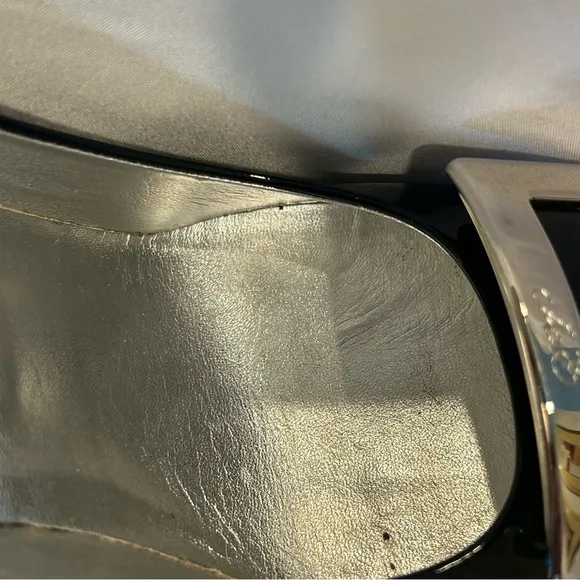 Roger Vivier Black Patent Leather Silver Accent Sz: 38 US 7.5 Designer Shoes