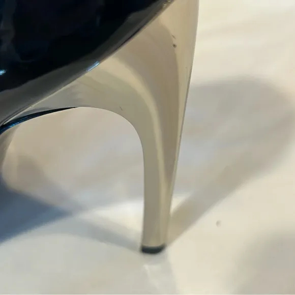 Roger Vivier Black Patent Leather Silver Accent Sz: 38 US 7.5 Designer Shoes
