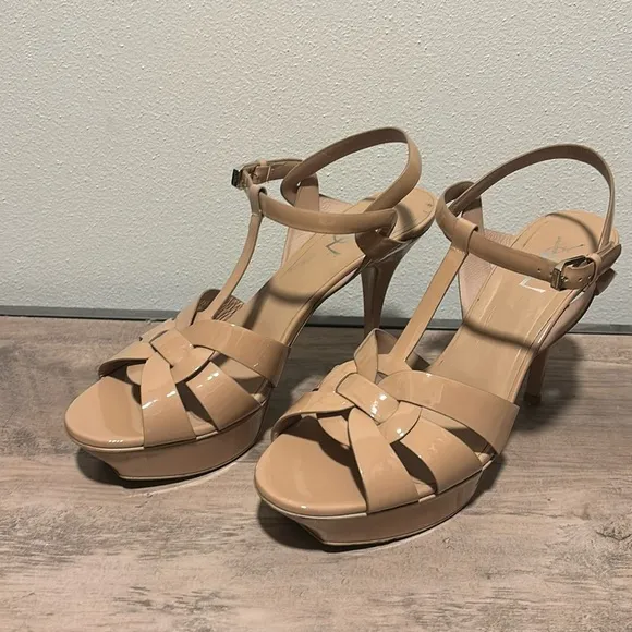 Saint Laurent Tribute Sandal in Beige Patent
