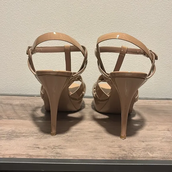 Saint Laurent Tribute Sandal in Beige Patent