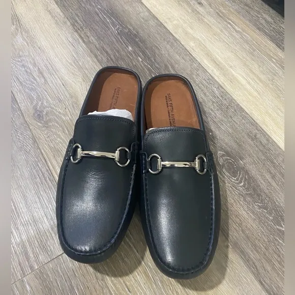 Saks Fifth Avenue Men’s Leather Bit Mules Size 9M Black (Box Says Navy) NIB