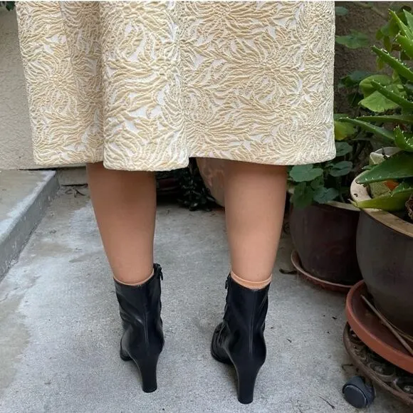 ☀️SALE☀️Tods Vintage Black Leather Heeled Midi Boots Size: 10