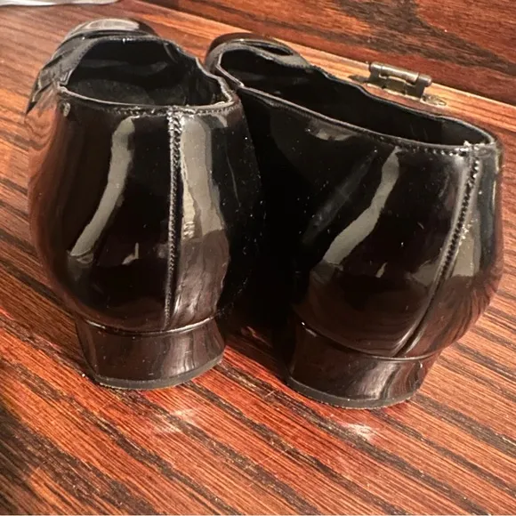 Salvatore Ferragamo Black Patent Shoes size 8