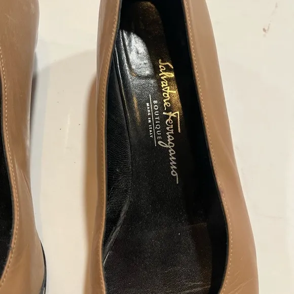 Salvatore Ferragamo Boutique Black Nude Wedge Pumps Shoes Size 9.5B