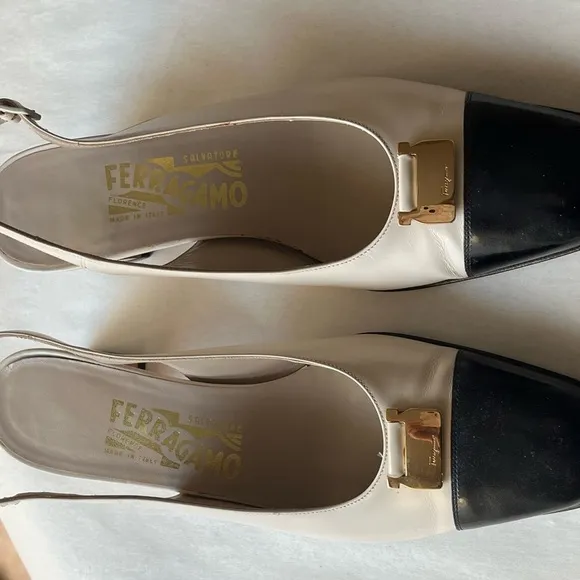 Salvatore Ferragamo Classic Leather Sling Back Spectator Pump Sz 8.5B GUC.