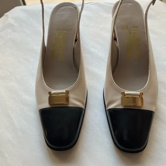 Salvatore Ferragamo Classic Leather Sling Back Spectator Pump Sz 8.5B GUC.