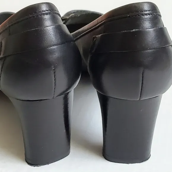 Salvatore Ferragamo Gancini Moccasin Pumps Shoes