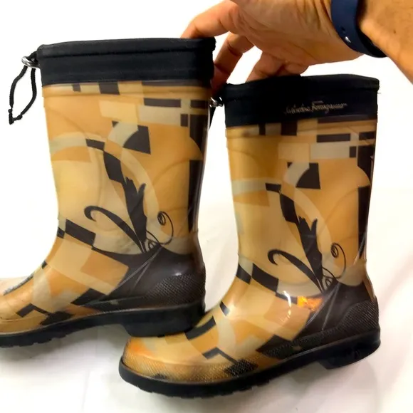 Salvatore Ferragamo Women’s Mid Calf Rubber Rain Boots Size 6 Made In Italy