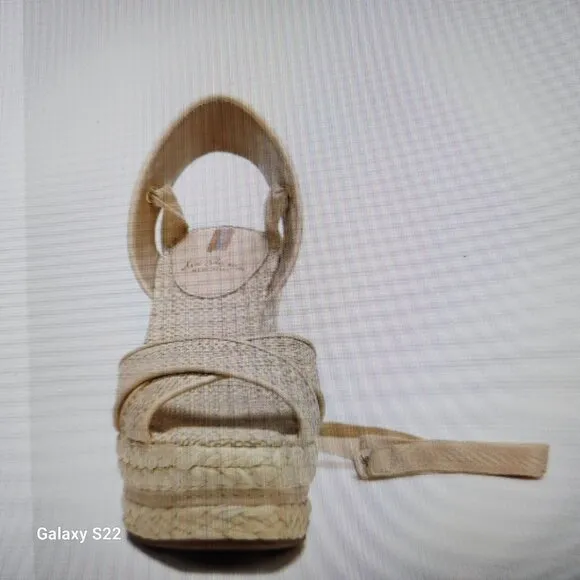 Sam Edelman &quot;Vaughn&quot; Cream/tan Platform Sandals. NIB. Size 9.5