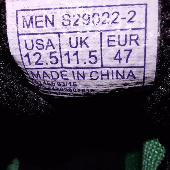 Saucony Racing Kilkenny XC in a men's size 12.5. They're NWT with no flaws.