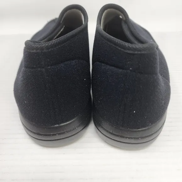 Schawos New Black House Slippers Comfortable Easy Slip on Shoes Size 9