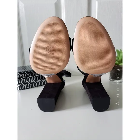 Schutz | NWT &quot;Enida&quot; Suede Block Heel Sandal