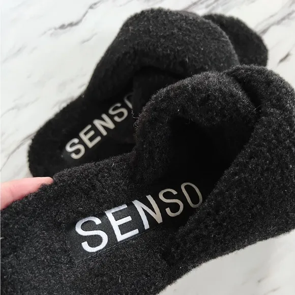 Senso Inka V Black Slippers